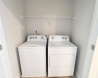 112 Werner Brook Way Sw - Photo Thumbnail 9