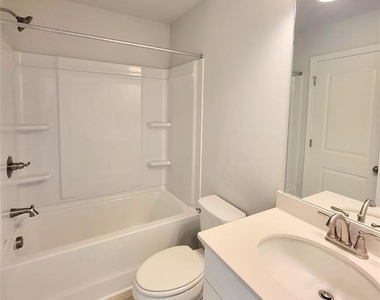 112 Werner Brook Way Sw - Photo Thumbnail 4