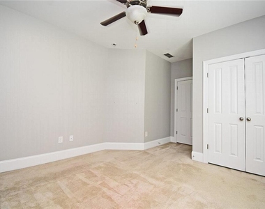 2625 Hickory Hill Drive Se - Photo Thumbnail 16