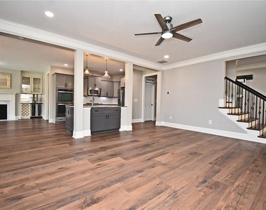 2625 Hickory Hill Drive Se - Photo Thumbnail 9