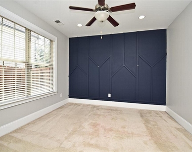 2625 Hickory Hill Drive Se - Photo Thumbnail 15