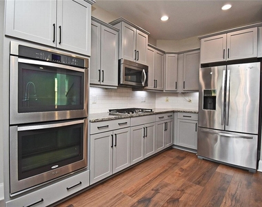 2625 Hickory Hill Drive Se - Photo Thumbnail 12