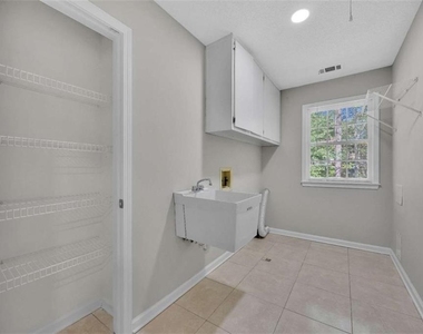 2781 Jen Chris Drive - Photo Thumbnail 28