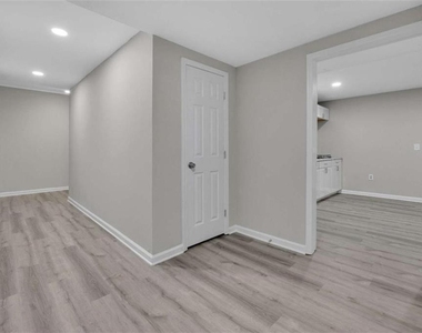 2781 Jen Chris Drive - Photo Thumbnail 34