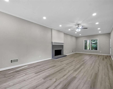 2781 Jen Chris Drive - Photo Thumbnail 5