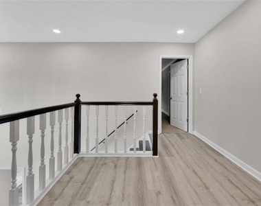 2781 Jen Chris Drive - Photo Thumbnail 17