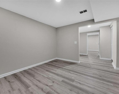 2781 Jen Chris Drive - Photo Thumbnail 38