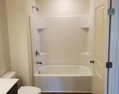 3063 Tarian Way - Photo Thumbnail 13