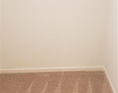 3063 Tarian Way - Photo Thumbnail 10