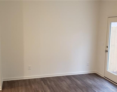 3063 Tarian Way - Photo Thumbnail 2