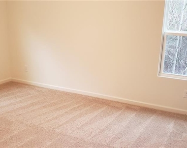3063 Tarian Way - Photo Thumbnail 9