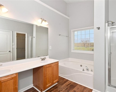 632 Addison Way - Photo Thumbnail 11