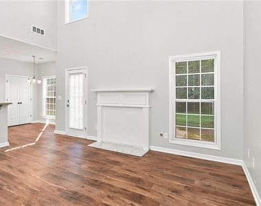 632 Addison Way - Photo Thumbnail 5