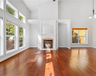 2113 Worrall Hill Drive - Photo Thumbnail 10