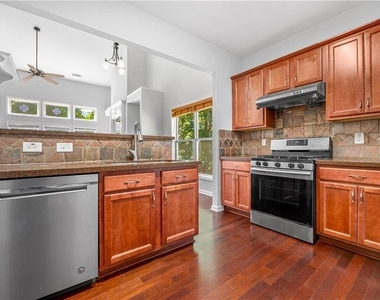 2113 Worrall Hill Drive - Photo Thumbnail 15