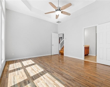 2113 Worrall Hill Drive - Photo Thumbnail 21