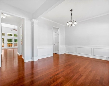 2113 Worrall Hill Drive - Photo Thumbnail 5