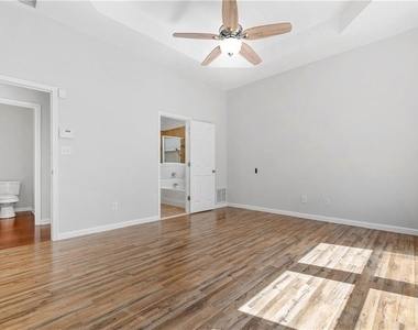 2113 Worrall Hill Drive - Photo Thumbnail 20