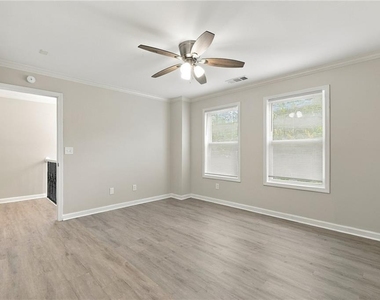 84 Holly Road Nw - Photo Thumbnail 11