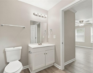 84 Holly Road Nw - Photo Thumbnail 12