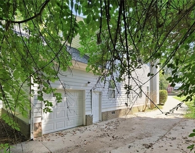84 Holly Road Nw - Photo Thumbnail 14