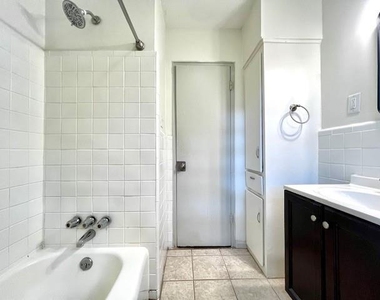2863 Catalina Drive - Photo Thumbnail 10