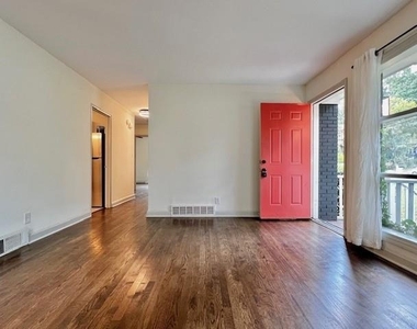 2863 Catalina Drive - Photo Thumbnail 2