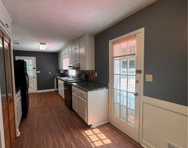 2769 Irene Circle - Photo Thumbnail 5
