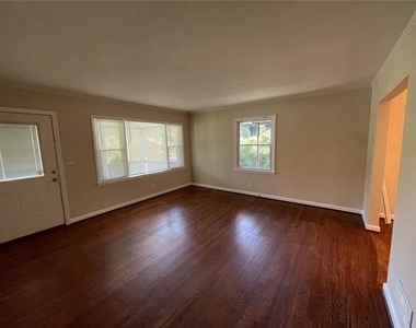 2511 E Tupelo Street Se - Photo Thumbnail 10