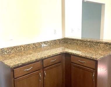 2511 E Tupelo Street Se - Photo Thumbnail 3