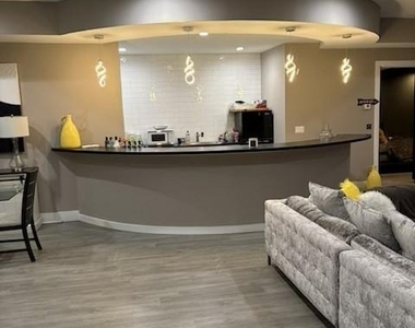 2681 Kenwood Drive - Photo Thumbnail 18