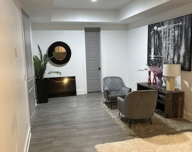 2681 Kenwood Drive - Photo Thumbnail 14