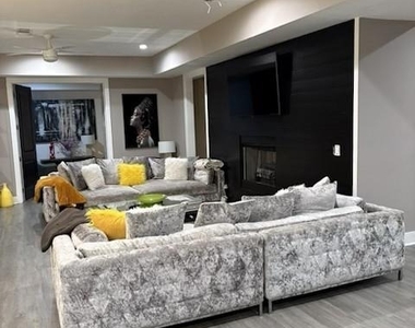 2681 Kenwood Drive - Photo Thumbnail 9