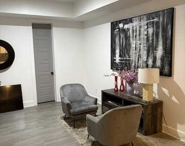 2681 Kenwood Drive - Photo Thumbnail 17