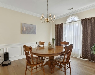 6505 Daniel Court - Photo Thumbnail 4