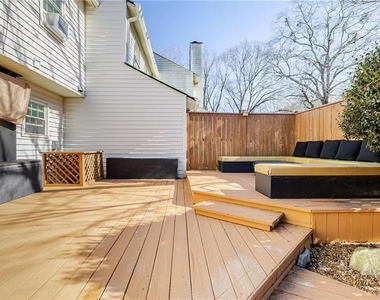 2940 Lexington Trace Drive - Photo Thumbnail 23