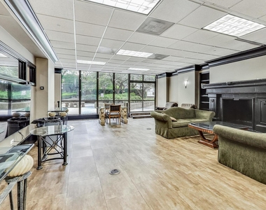 10 E Ontario Street - Photo Thumbnail 26