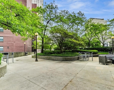 10 E Ontario Street - Photo Thumbnail 37
