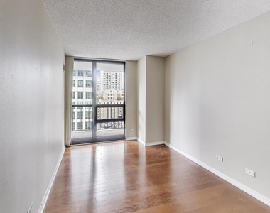 10 E Ontario Street - Photo Thumbnail 16