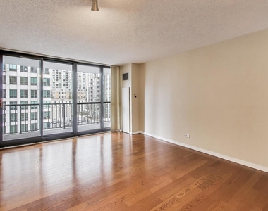 10 E Ontario Street - Photo Thumbnail 11