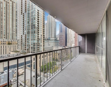 10 E Ontario Street - Photo Thumbnail 20