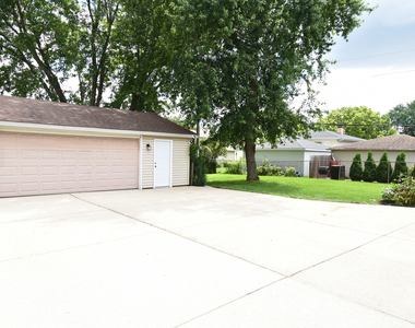 515 N La Londe Avenue - Photo Thumbnail 15