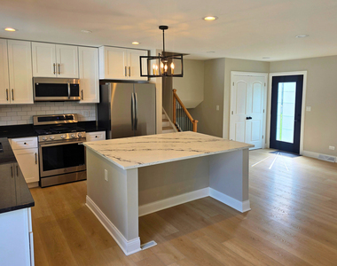 515 N La Londe Avenue - Photo Thumbnail 3