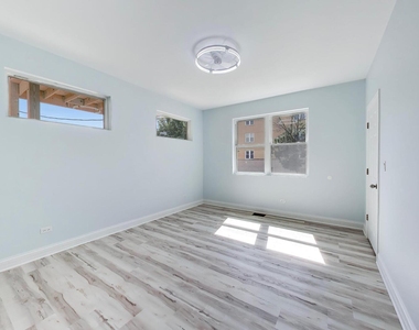 703 N Homan Avenue - Photo Thumbnail 12