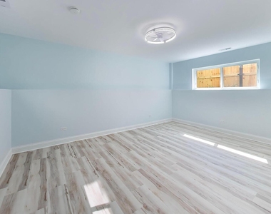 703 N Homan Avenue - Photo Thumbnail 18