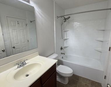 4917 Montauk Drive - Photo Thumbnail 10