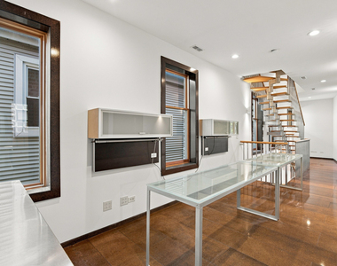 2334 W Medill Avenue - Photo Thumbnail 25