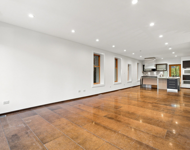 2334 W Medill Avenue - Photo Thumbnail 6