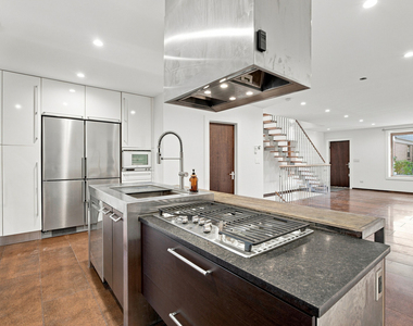 2334 W Medill Avenue - Photo Thumbnail 8
