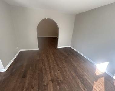 644 W 49th Street - Photo Thumbnail 2